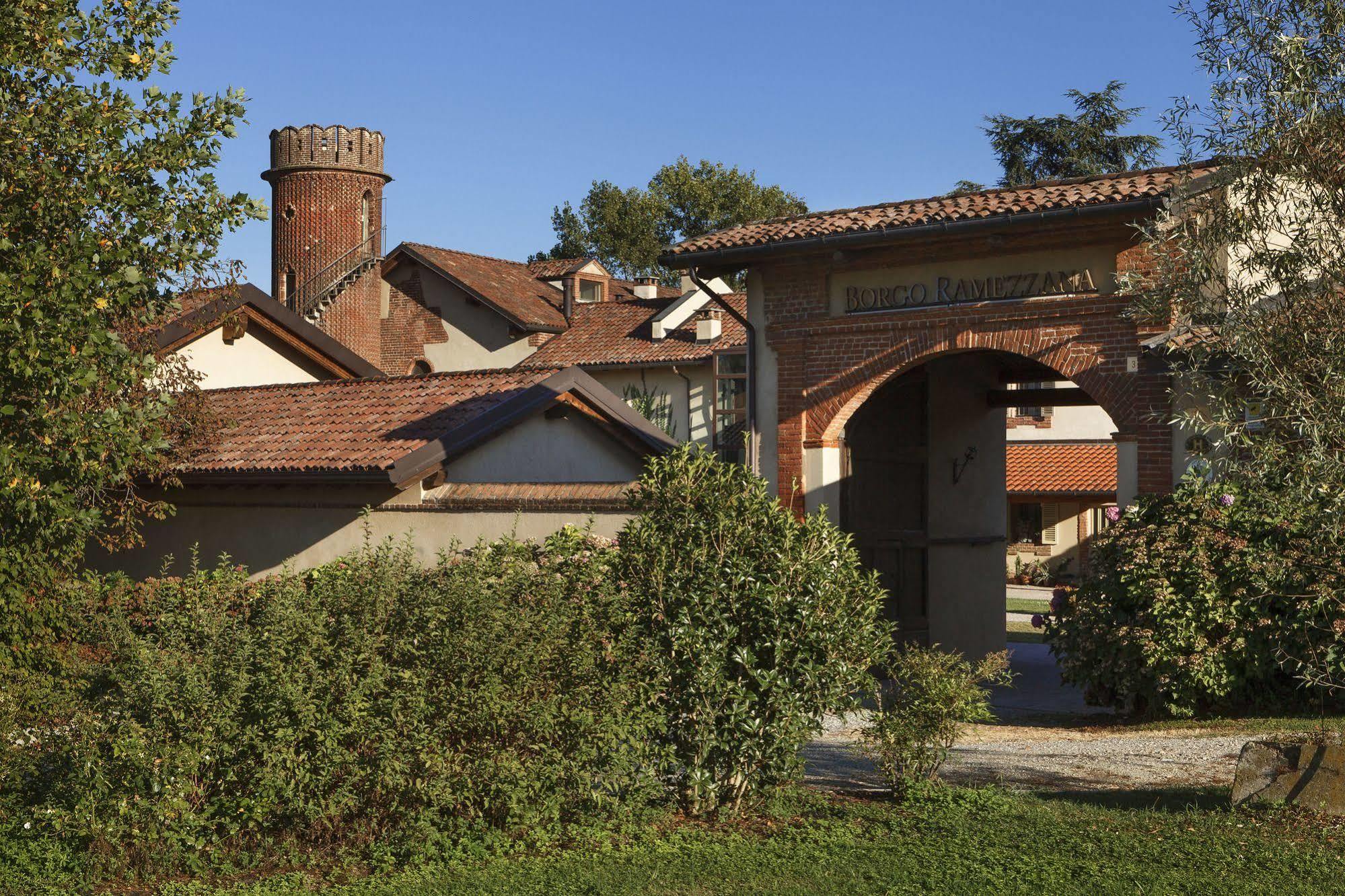 Borgo Ramezzana Country House Hotel Trino Exterior photo